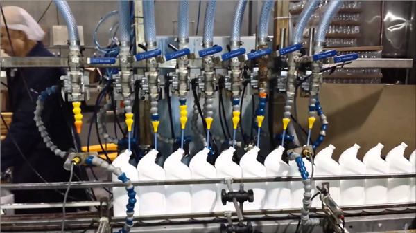 Full-sjálfvirk klósetthreinsiefni Bleach Linear type Fylling vél