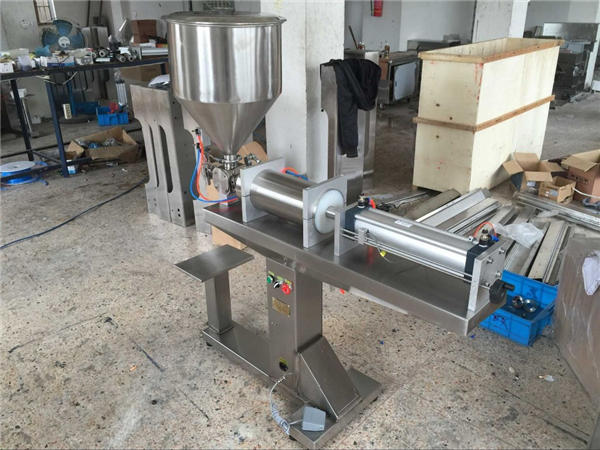 Hálfsjálfvirk hunangsáfyllingarvél með einum höfði